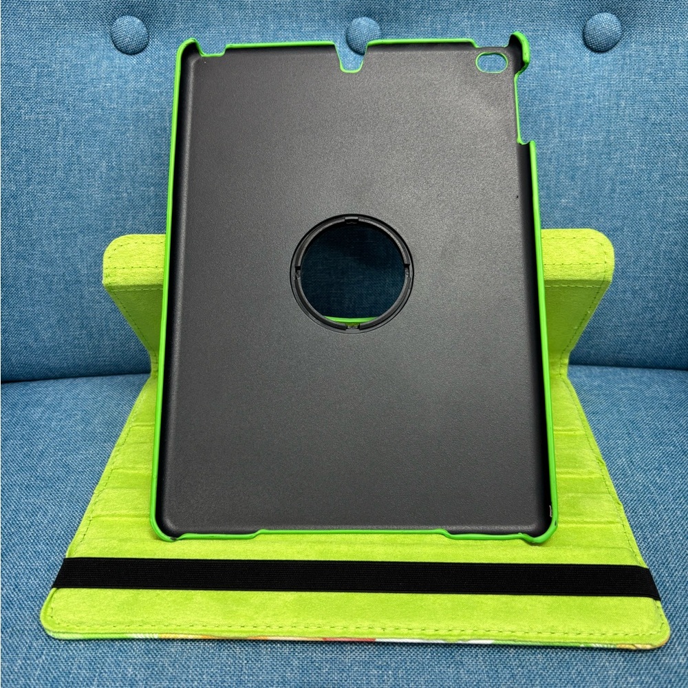 Floral Rotating Tablet Case for IPAD 5 or 6 (9.7 inch screen) - Picture 3 of 3